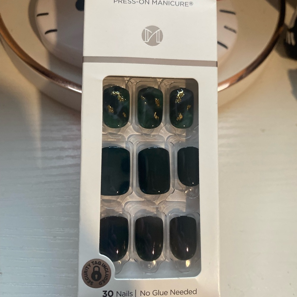 Press on nails - Picture 6 of 11